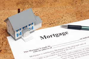Bank Holds Base Rate but It Only Buys Time for Borrowers to Prepare Bank Holds Base Rate but It Only Buys Time for Borrowers to Prepare